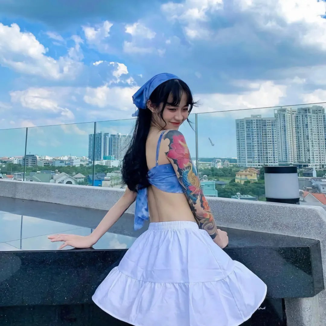 抓着彩虹的男人